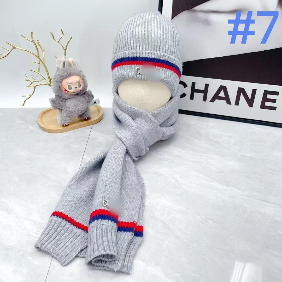 G hat, scarf, and gloves three-piece set