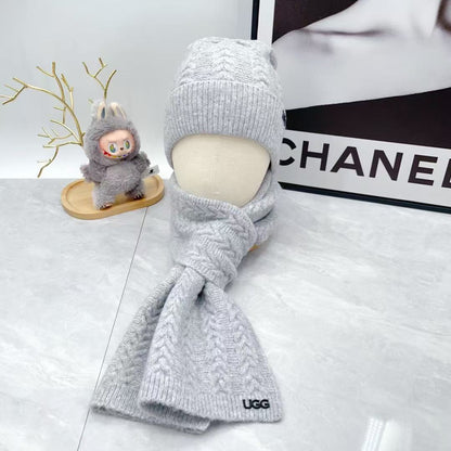 GG  hat, gloves, scarf three-piece set U