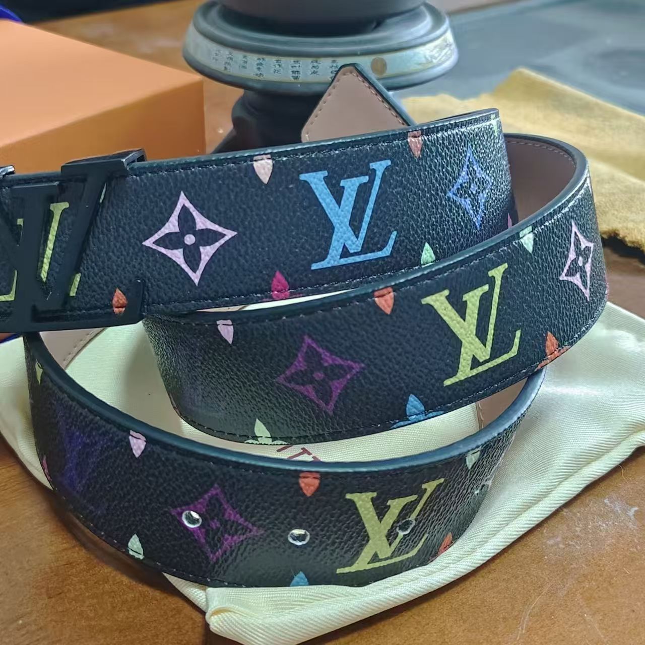 L Genuine leather belt V delivery 3 to 7 working days