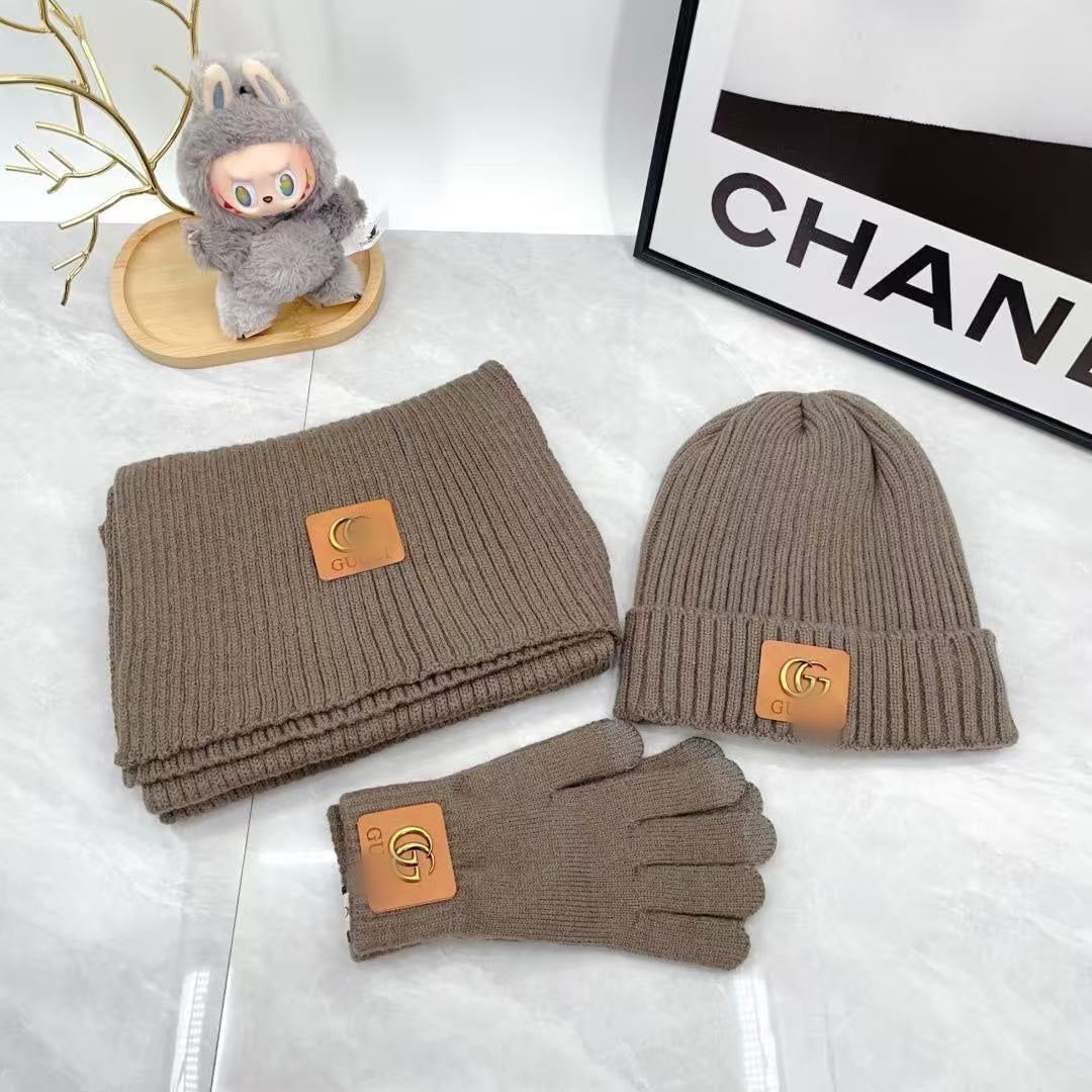 G hat, scarf, and gloves three-piece set