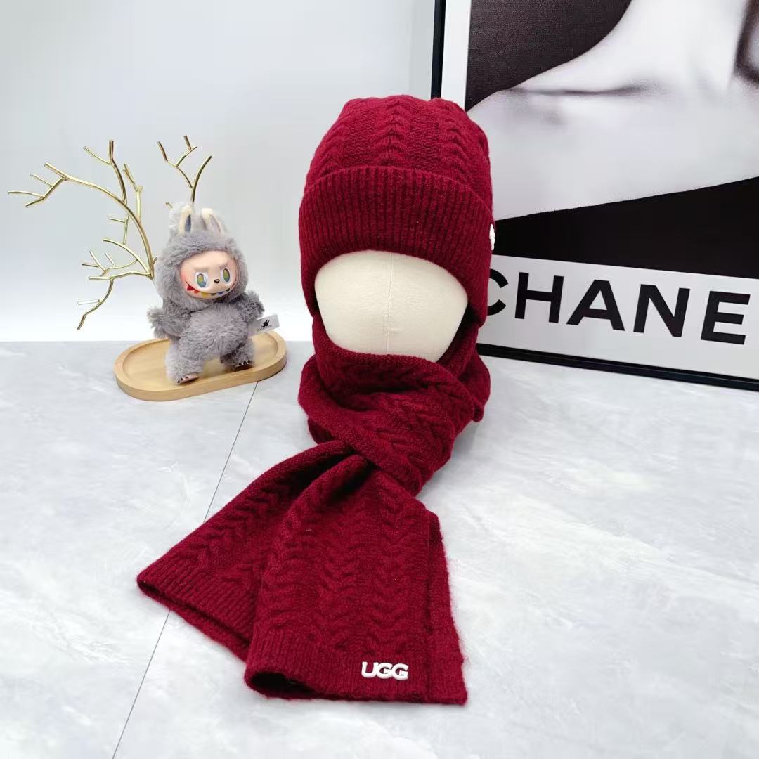 GG  hat, gloves, scarf three-piece set U