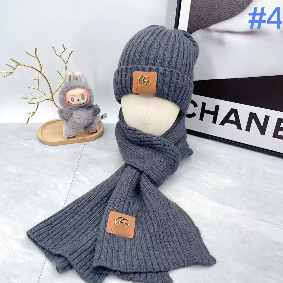 G hat, scarf, and gloves three-piece set